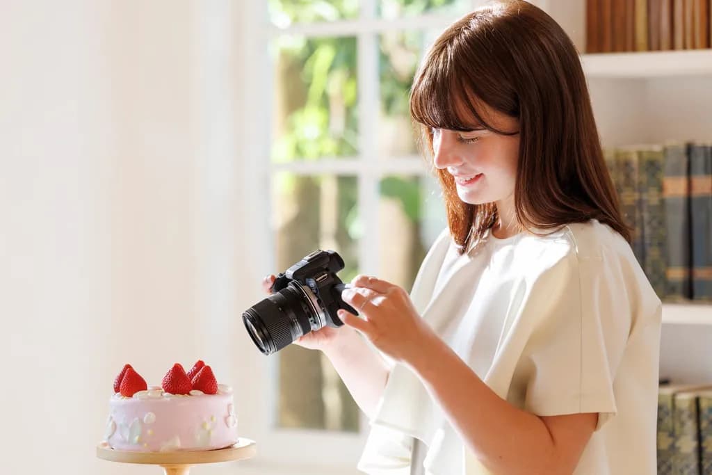 TAMRON 16-50mm F2.8 A (B091) – snimka torte izbliza s minimalne udaljenosti fokusiranja od 0,15 m