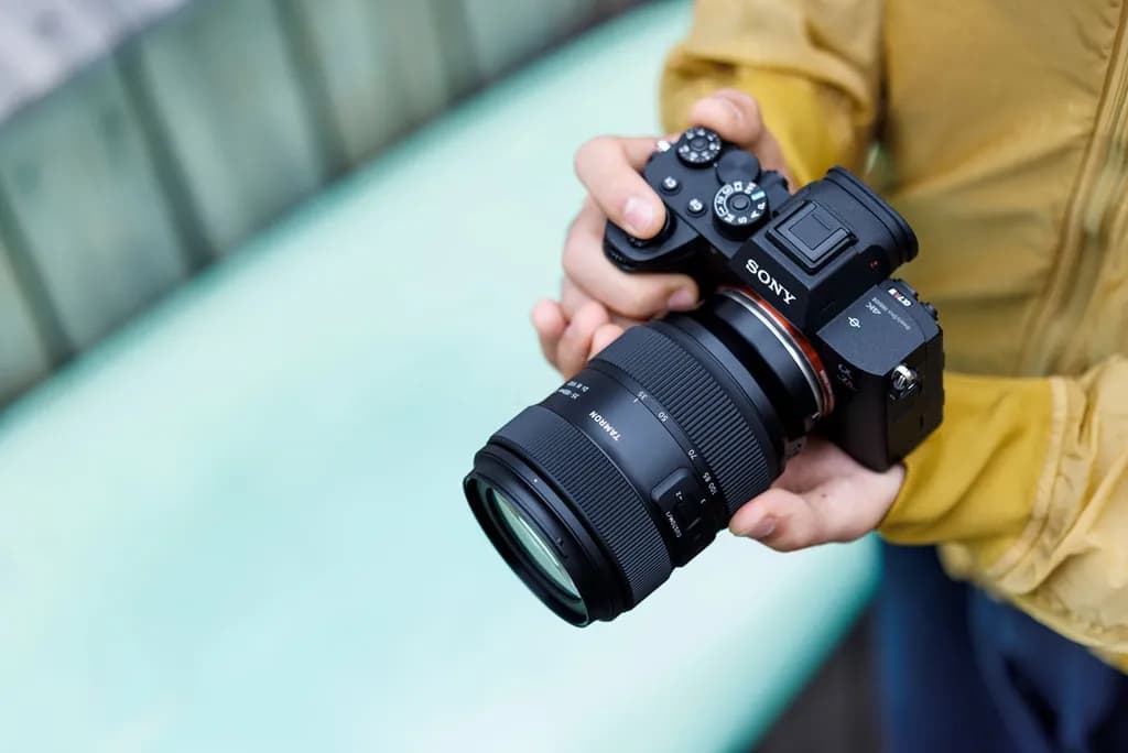 TAMRON 35-100mm F/2.8 Di III VXD (A078)